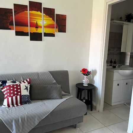 Apartament Monolocale Rosy Fiumicino Zewnętrze zdjęcie